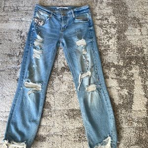 ❌SOLD❌Zara women’s jeans beaded details